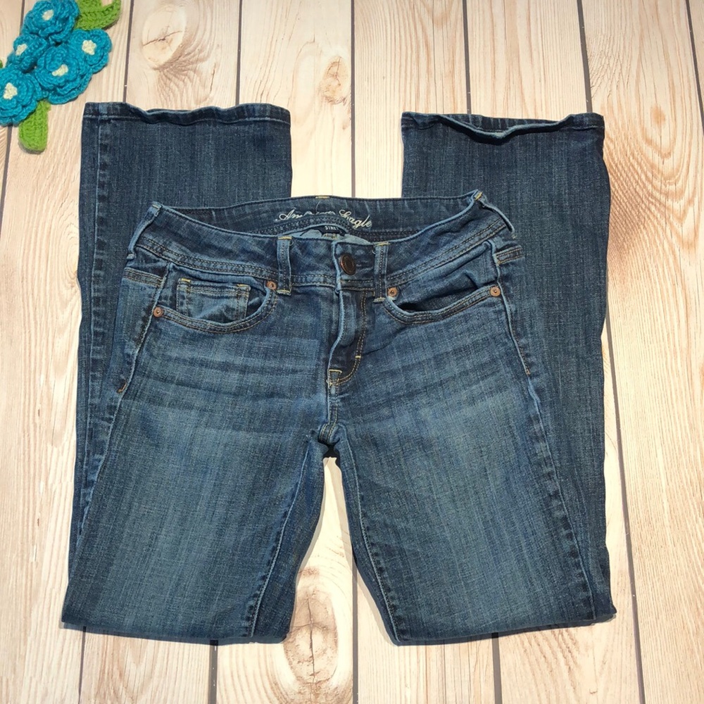 American Eagle women’s short bootcut jeans